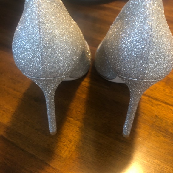 NIB $675 Jimmy Choo Romy Pointed Toe Pump in Platinum Ice Glitter - size 9.5! - Picture 8 of 11